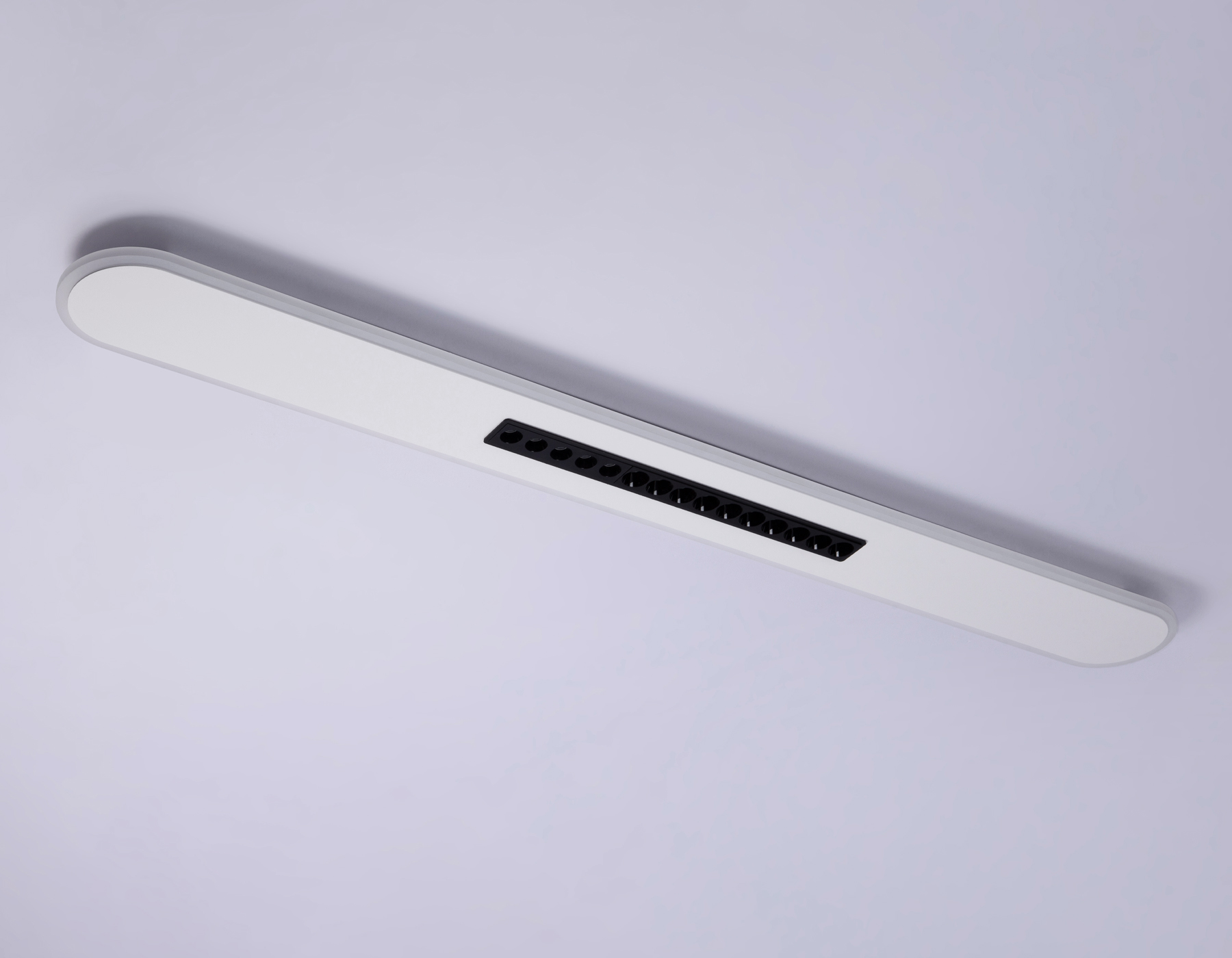 Светильник 120*12,5*4 см, LED 70W, 3000К, белый, черный Ambrella Comfort LineTech FL51445