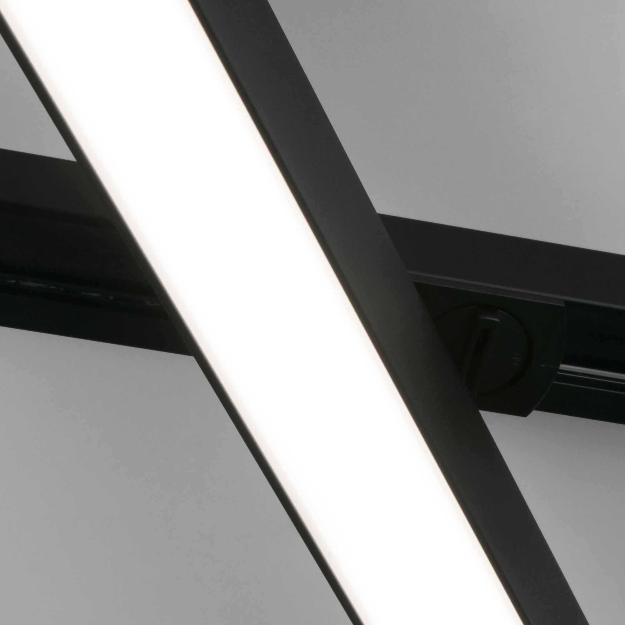 Трековый светодиодный светильник для однофазного шинопровода X-Line10W 4200K черный матовый X-Line черный матовый 10W 4200K (LTB53) однофазный Elektrostandard