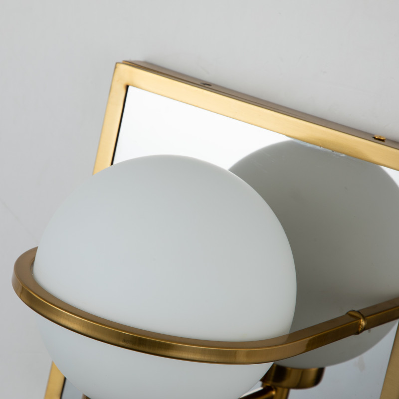 Бра Favourite Blob 3013-1W, D200*W240*H240, латуни с вставкой в цвете хром, плафоны из выдувного полу-прозрачного стекла