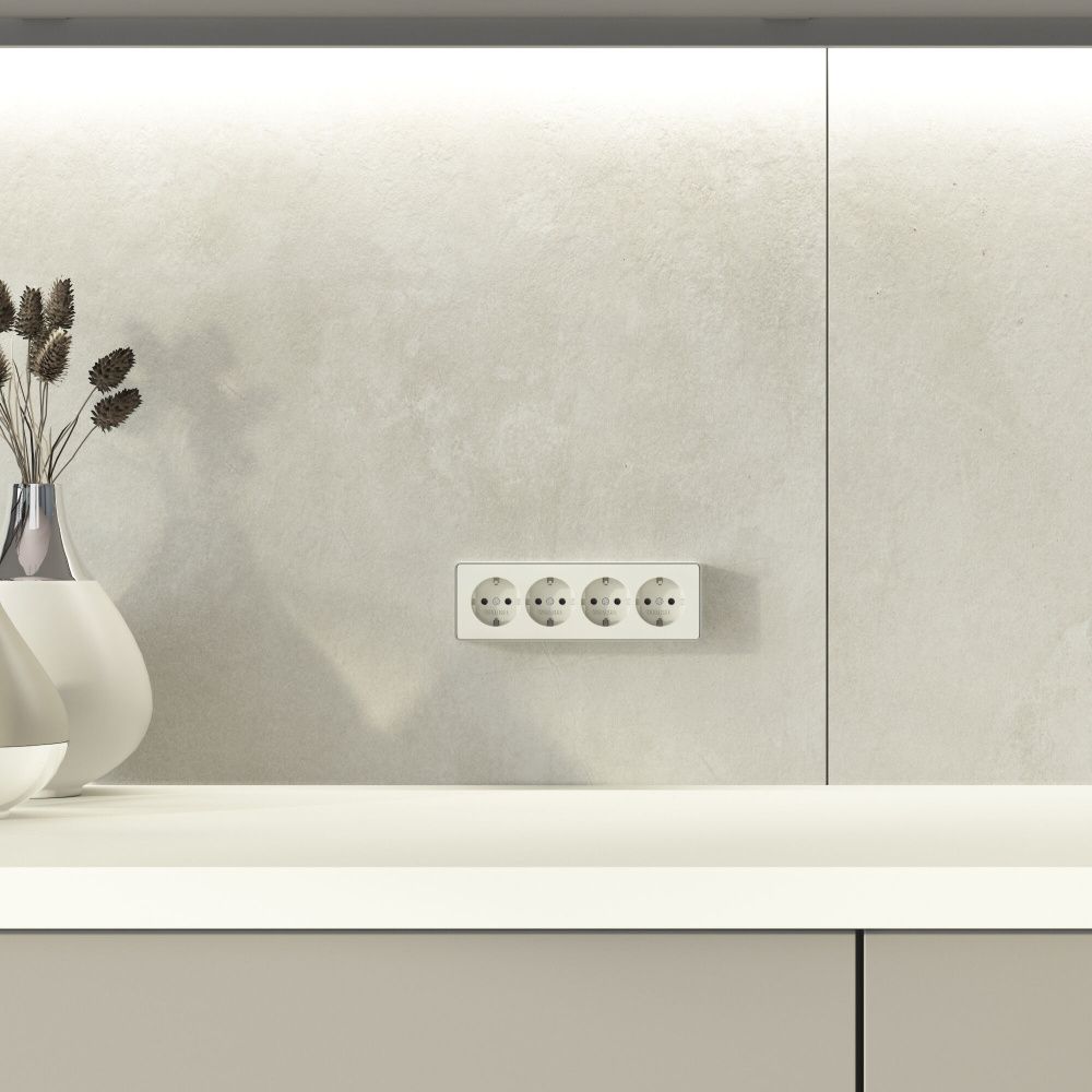 W5072204 Розетка четверная с заземлением и шторками Gallant, слоновая кость Werkel, 4690389217999