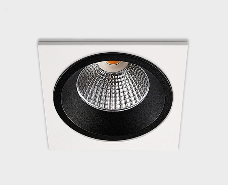 Встраиваемый светильник 7,2*5,4 см, ITALLINE  IT08-8035 black 3000K