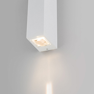 Уличный настенный светодиодный светильник Blaze LED IP54 35136/W белый Elektrostandard