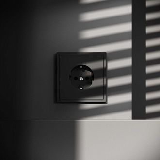 Розетка встраиваемая Voltum S70 с заземлением 16А, черный матовый пластик Soft touch VLS040108