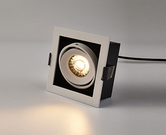 Встраиваемый светильник 10*10*5,2 см, ITALLINE DL 3032 white 3000K, вр 10*10 см