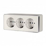 W5073103 Розетка тройная с заземлением и шторками Gallant, слоновая кость Werkel, 4690389163906