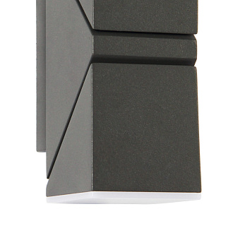 Уличный светильник Favourite Pilon 3027-2W, D80*W62*H156, каркас черного матового цвета, поворотные плафоны со акриловым отражателем, IP54
