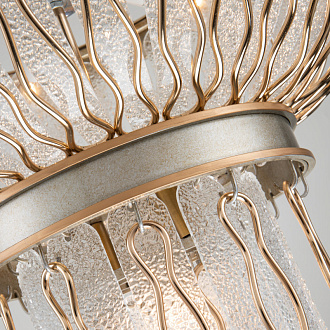 Подвесная люстра Favourite Medea 2696-5P, D550*H580/1580, французского серебра с золотой окантовкой, декоративные элементы из металла золотого цвета, подвески из полупрозрачного стекла с эффектом