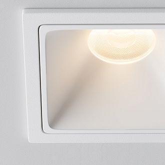 Встраиваемый светильник 6,5*6,5*5,2 см, LED, 10W, 3000К, Maytoni Technical Alfa LED DL043-01-10W3K-SQ-W-1 белый, вр 5,5*5,5 см