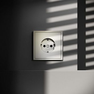 Розетка встраиваемая Voltum S70 с заземлением 16А, шелк пластик Soft touch VLS040104