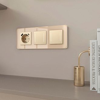 W0032443 Рамка на 3 поста Elite, айвори, стекло Werkel, 4690389180781