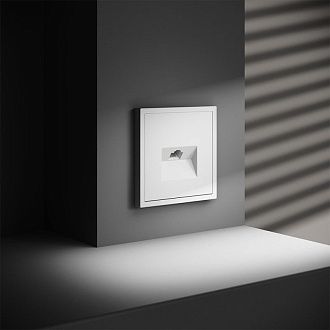 Розетка компьютерная встраиваемая Voltum S70 RJ45 кат.6, белый матовый пластик Soft touch VLS060102