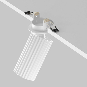 Встраиваемый светильник Ceiling 6*10*14,4 см, GU10 10W Maytoni Technical Calipso C110CL-01-GU10-W белый, вр 5,5 см