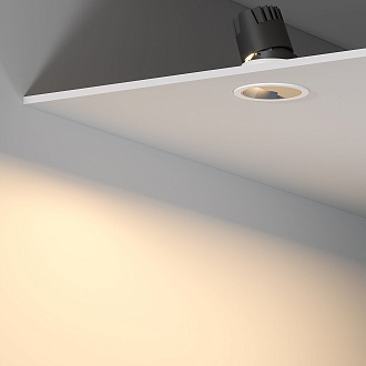 Потолочный акцентный светильник 8*8*10 см, 10W 3000K Elektrostandard Inline 25090/LED хром;белый, вр 7,5 см