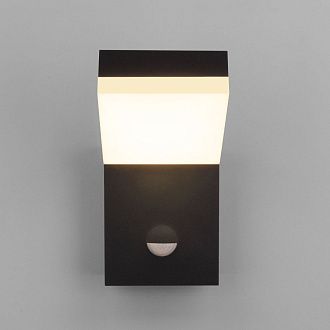 Уличный настенный светильник с датчиком движения Sensor 3000K IP54 1541 TECHNO LED черный Elektrostandard  4690389219245, a072087
