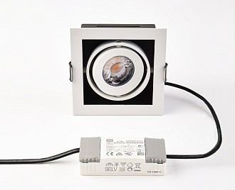 Встраиваемый светильник 10*10*5,2 см, ITALLINE DL 3032 white 3000K, вр 10*10 см