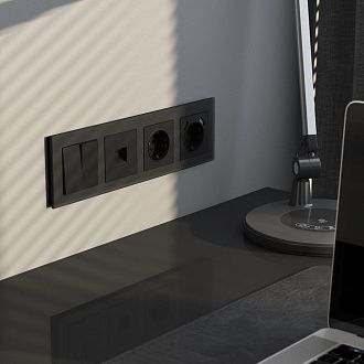 W0043108 Рамка на 4 поста Senso, черный, стекло soft-touch Werkel, 4690389200496