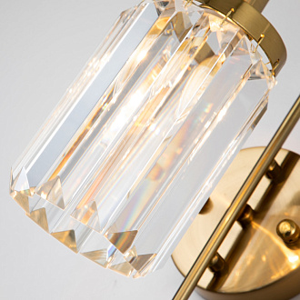 Бра Favourite Duke 2969-1W, D210*W120*H330, каркас золотого цвета, плафон из прозрачных хрустальных элементов