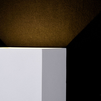 Уличный настенный светильник 10 см Maytoni Fulton O572WL-L6W, белый/матовый