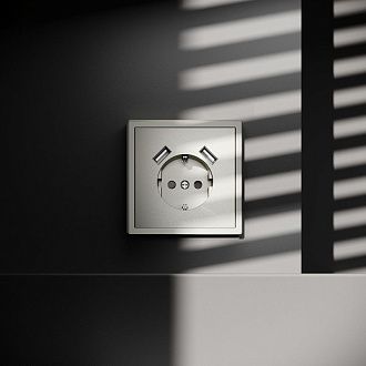 Розетка встраиваемая Voltum S70 с заземлением и защитными шторками, 16А, с USB, A+A, шелк пластик Soft touch VLS040404