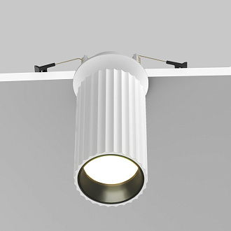 Встраиваемый светильник Ceiling 6*10*14,4 см, GU10 10W Maytoni Technical Calipso C110CL-01-GU10-W белый, вр 5,5 см