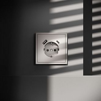 Розетка встраиваемая Voltum S70 с заземлением и защитными шторками, 16А, с USB, A+С, кашемир пластик Soft touch VLS040503