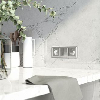 W0032206 Рамка на 3 поста Fiore, серебряный Werkel, 4690389160394