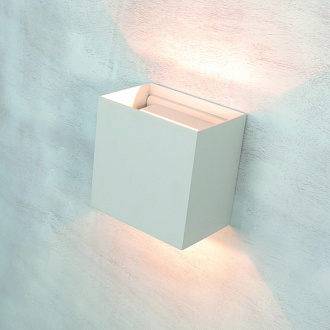 Бра 10*15*15 см, LED *  20W, 3000К Mantra Davos 7436, белый
