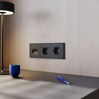 Розетка встраиваемая Voltum S70 с заземлением и защитными шторками, 16А, с USB, A+С, черный матовый пластик Soft touch VLS040508