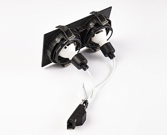 Встраиваемый светильник Italline DE 202 black, черный, вр 2*9,8 см