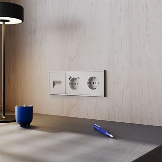 Розетка встраиваемая Voltum S70 с заземлением и защитными шторками, 16А, с USB, A+С, кашемир пластик Soft touch VLS040503