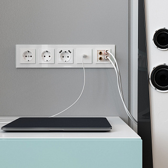 W0051105 Рамка на 5 постов Favorit, белый матовый,стекло Werkel, 4690389160103