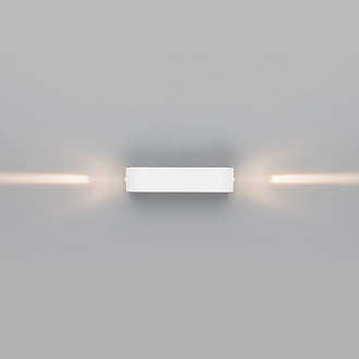 Уличный настенный светодиодный светильник Blaze LED IP54 35136/W белый Elektrostandard