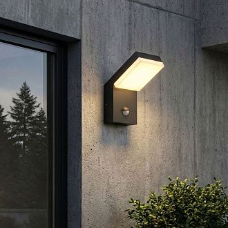 Уличный настенный светильник с датчиком движения Sensor 3000K IP54 1541 TECHNO LED черный Elektrostandard  4690389219245, a072087