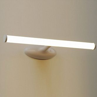 Настенный светильник 40 см Arte Lamp A2836AP-1WH белый