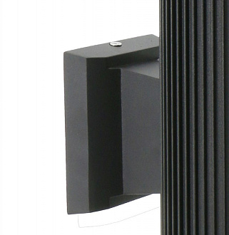 Уличный светильник Favourite Pola 2858-2W, D155*W90*H260, Уличный светильник черного цвета с металлическим каркасом, акриловый рассеиватель, IP54