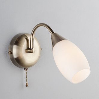 Бра со стеклянным плафоном 25 см Eurosvet Ginevra 30280/1 античная бронза