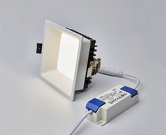 Встраиваемый LED светильник Italline IT06-6019 white 3000K, 10W LED, 3000K, белый, вр 10 см