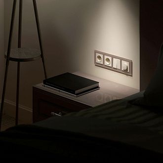 W0041142/ Рамка на 4 поста Favorit (латте, стекло) Werkel 4690389183454