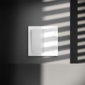 Проходной переключатель встраиваемый Voltum S70 двухклавишный с подсветкой 10А, белый матовый пластик Soft touch VLS020402