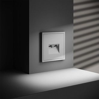 Розетка компьютерная встраиваемая Voltum S70 двойная RJ45+RJ45 кат.6, белый матовый пластик Soft touch VLS060202