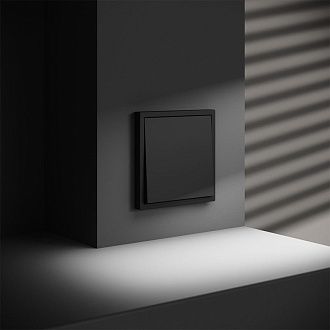 Проходной переключатель встраиваемый Voltum S70 одноклавишный 10А, черный матовый пластик Soft touch VLS010308