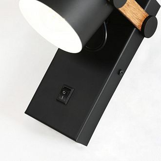 Бра F-Promo Scandy 3004-1W, D145*W100*H190, каркас черного цвета с декором под цвет дерева, поворотный плафон, оснащен выключателем