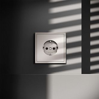 Розетка встраиваемая Voltum S70 с заземлением 16А, кашемир пластик Soft touch VLS040103