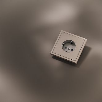 Накладка для розетки с заземлением и защитными шторками, S70 Metal, платина Voltum VLSM000710