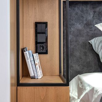 W1171308 Розетка с заземлением, безвинтовой зажим, черный матовый Werkel, 4690389156908