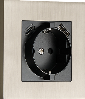 Donel N96 Розетка Schuko с зарядным устройством USB A+C, с защитными шторками, Никель, серия DT, DT155NB