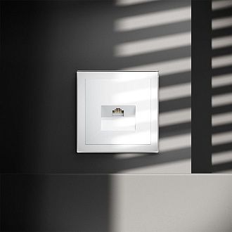 Розетка компьютерная встраиваемая Voltum S70 RJ45 кат.6, белый  пластик  VLS060101