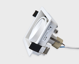 Встраиваемый светильник Italline DE-311 white, белый, вр 9,5 см