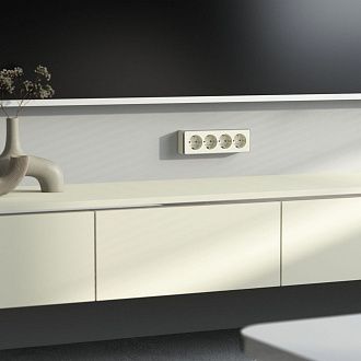 W5072204 Розетка четверная с заземлением и шторками Gallant, слоновая кость Werkel, 4690389217999