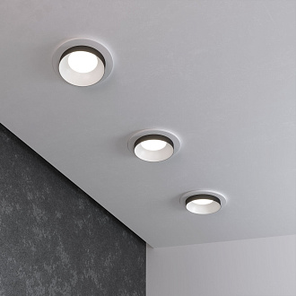 Встраиваемый точечный светильник 113 MR16 белый/черный Elektrostandard, вр 6,4 см